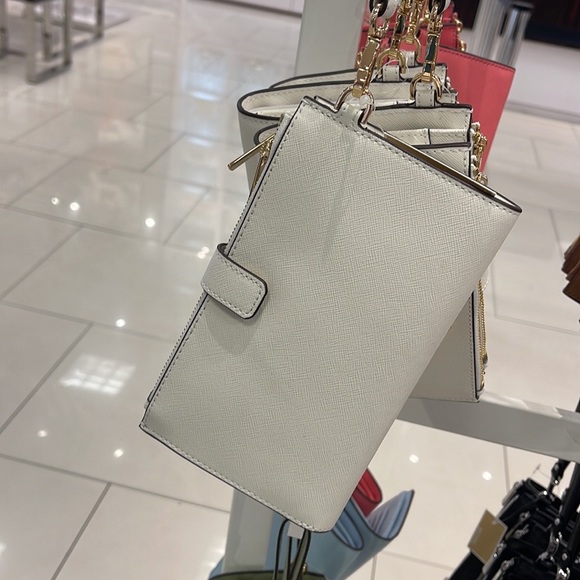 MICHAEL KORS LARGE DOUBLE ZIP WRISTLET WALLET PHONE CASE CLUTCH 
Optic White - Picture 2 of 16